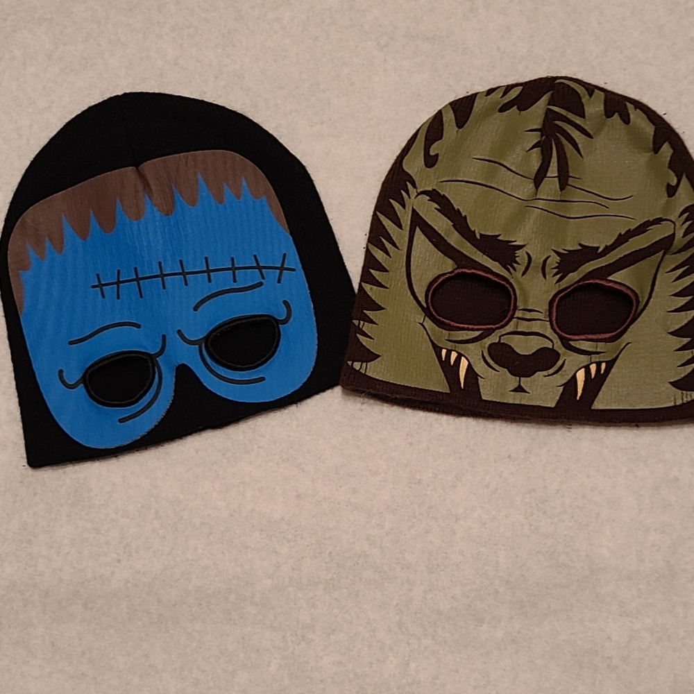 Set of two masks/toques